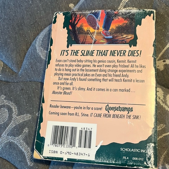 Scholastic Three Vintage R.L. Stine Goosebumps Books - Picture 7 of 10